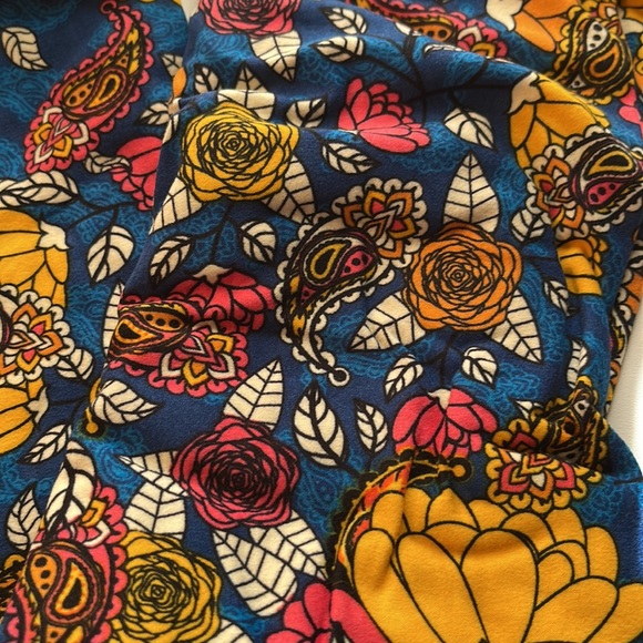 LulaRoe tc2 leggings - Picture 2 of 2
